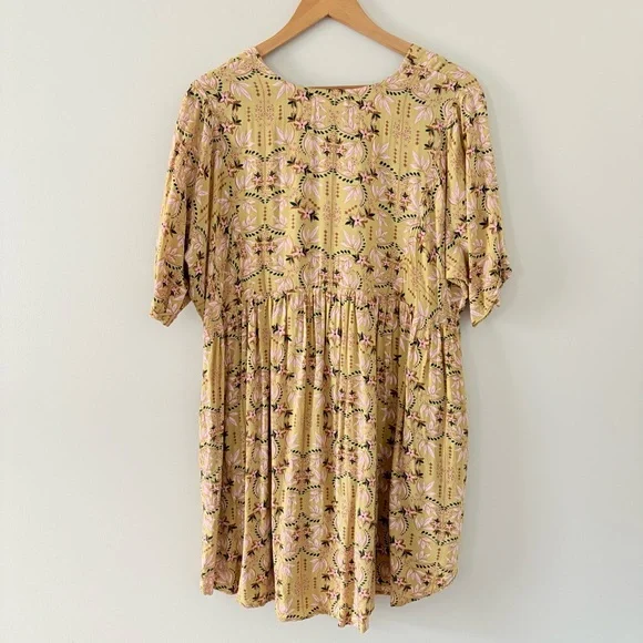 Natural Life Stella Mini Dress with a gold leaf floral print Size L/XL - Picture 4 of 11